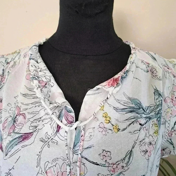 Buffalo David Bitton Floral Blouse Lightweight Flowy Top Medium White Pink Green - Picture 7 of 11